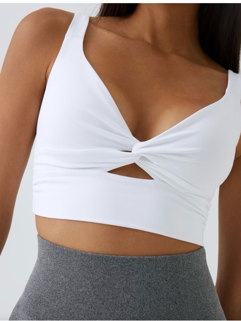 Halara SoftlyZero Airy Cut Out Cool Touch Yoga Pilates Sports Bra Size M NWT